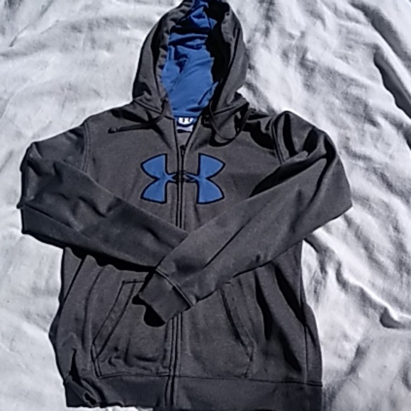 Under Armour Tops - Under Armour jacket large ❤